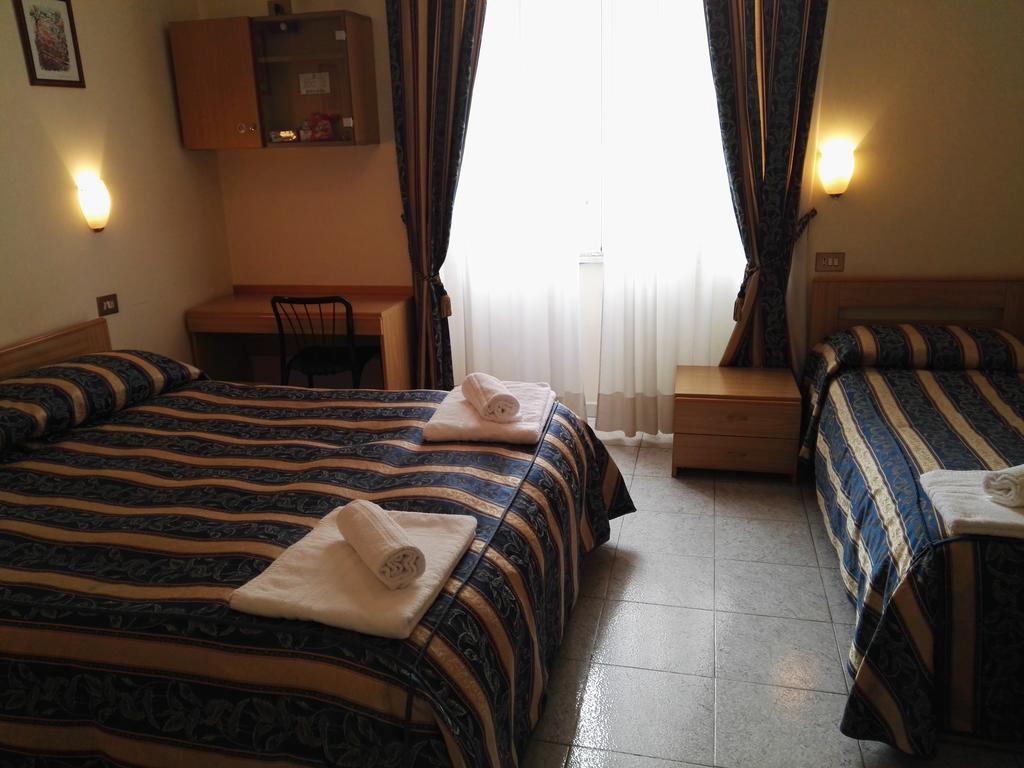 Hotel Loreto Milan Extérieur photo